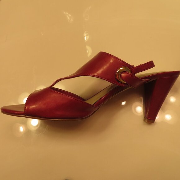 east5th 8 1/2 Medium 2 1/2 to 3 in heel Sling Back High Heel Dressy Shoe - Picture 6 of 16